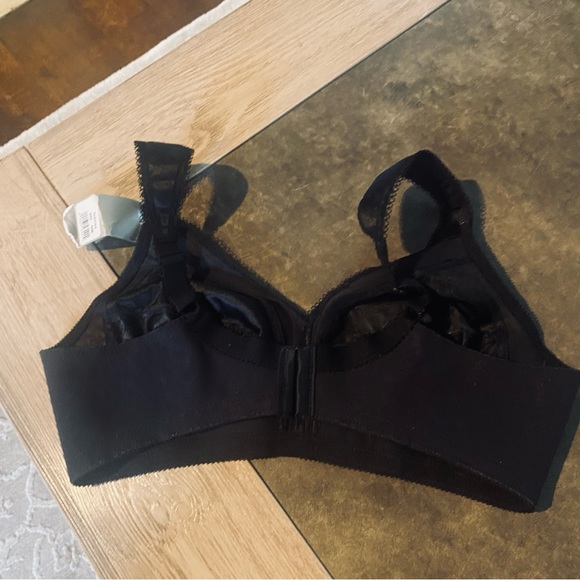 Playtex 18 Hour® Ultimate Shoulder Comfort Wireless Full Coverage Bra 4693 - Picture 10 of 16